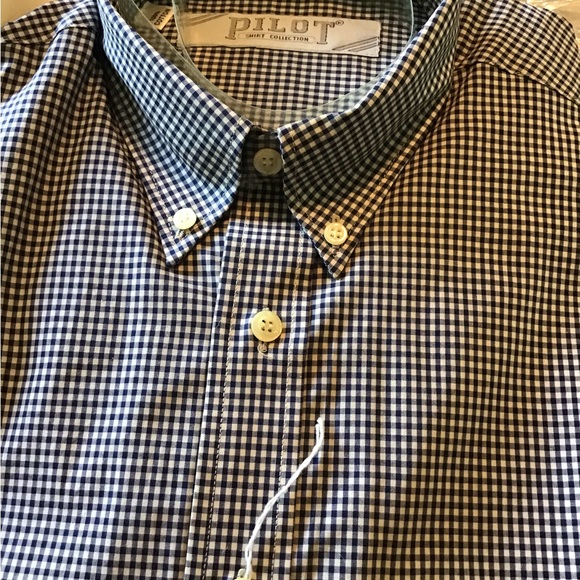 Men's Button down shirt & silk tie. - Picture 4 of 5